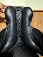 Used Bliss of London Paramour 17" Dressage Saddle - Image 5