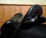Used 17.5" Custom Everest R Dressage Saddle - Image 5