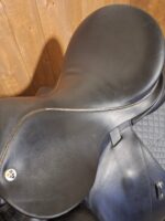Used 17.5" N2 Vinctore Dressage Saddle - Image 8