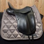 Used 17.5" Schleese Triumph Dressage Saddle - Image 3