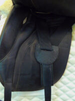 17.5” Hulsebos Dynamic Dressage Saddle - Image 6