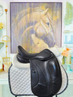 17” Equipe Elegance Dressage Saddle - Image 2