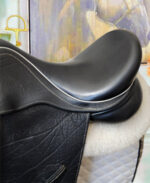 17.5” NSC Anika Dressage Saddle - Image 4