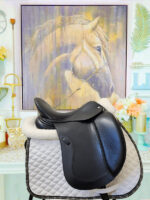 17.5” Schleese Synergy Dressage Saddle - Image 3