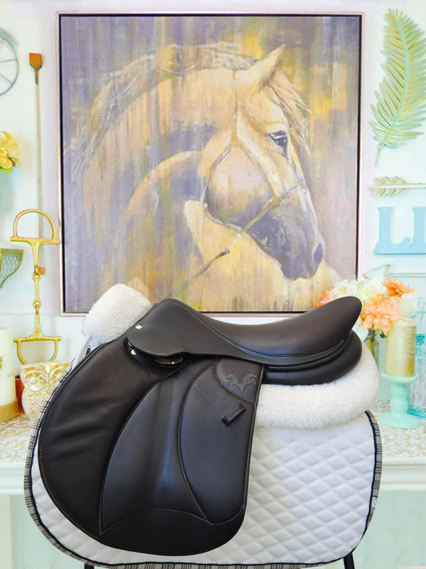 18” Voltaire Palm Beach Jump Saddle - 1 18” Voltaire Palm Beach Jump Saddle - Image 1