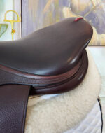 17.5” Equipe DaVinci Jump Saddle - Image 4