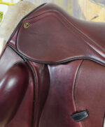 17” Lovas Livingston Monoflap Dressage Saddle - Image 3
