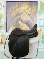 17.5” Lovas Lagos Dressage Saddle