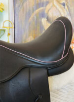 17.5” Lovas Lagos Dressage Saddle - Image 4