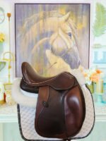 17” Lovas Lagos Monoflap Dressage Saddle Package - Image 3