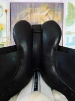 17.5” Frank Baines Omni Dressage Saddle - Image 8