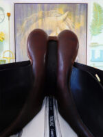 16.5” Regal Jump Saddle - Image 8