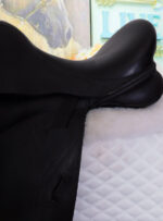 17.5” NSC Rhomeo Dressage Saddle - Image 4