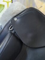 17.5” Equipe Olympia Monoflap Dressage Saddle - Image 3
