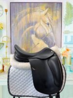 17.5” Equipe Emporio Monoflap Dressage Saddle - Image 2