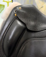 Lovely 17.5″ Regal Monoflap Dressage Saddle - Image 3