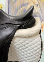 Lovely 17.5″ Regal Monoflap Dressage Saddle - Image 4