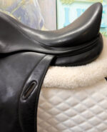 18” CWD SE05 3L Monoflap Dressage Saddle - Image 4