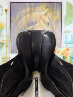 18” CWD SE05 3L Monoflap Dressage Saddle - Image 9