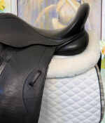 17.5” Mal Byrne Monoflap Dressage Saddle - Image 4