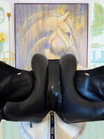 17” Regal Dressage Monoflap Saddle - Image 7