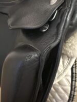 17.5” Zaldi Platinum Dressage Saddle - Image 11