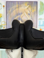 17.5” Dresch Monoflap Dressage Saddle - Image 8