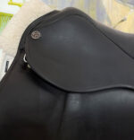 17.5” Dresch Monoflap Dressage Saddle - Image 3