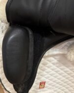 17.5” Dresch Monoflap Dressage Saddle - Image 7