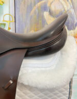 17.5” Amerigo Vesuvio Jump Saddle - Image 4