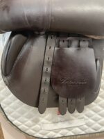 17.5” Amerigo Vesuvio Jump Saddle - Image 7